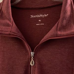 Northstyle 3/4 length tunic - never worn. The color is "Berry"
